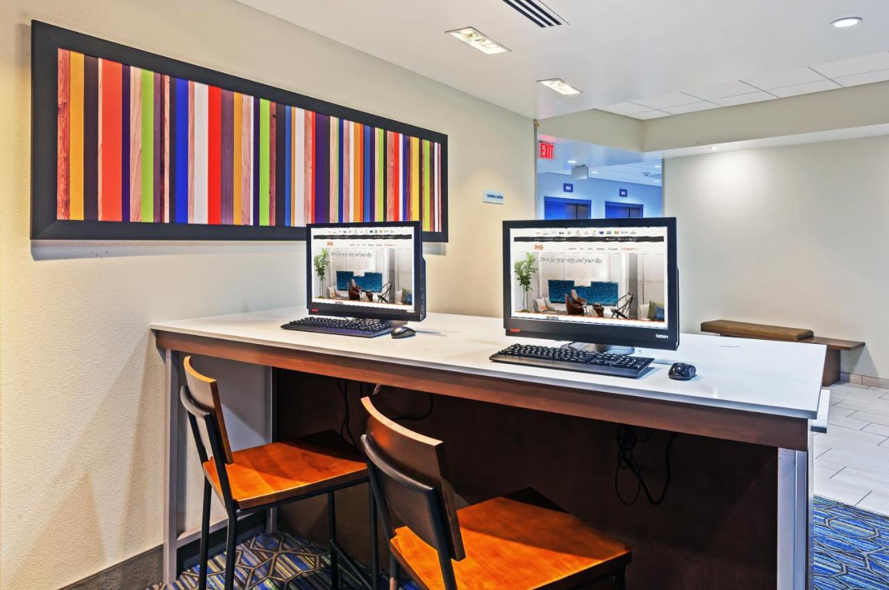 Holiday Inn Express & Suites Tulsa South - Woodland Hills By Ihg Exterior photo