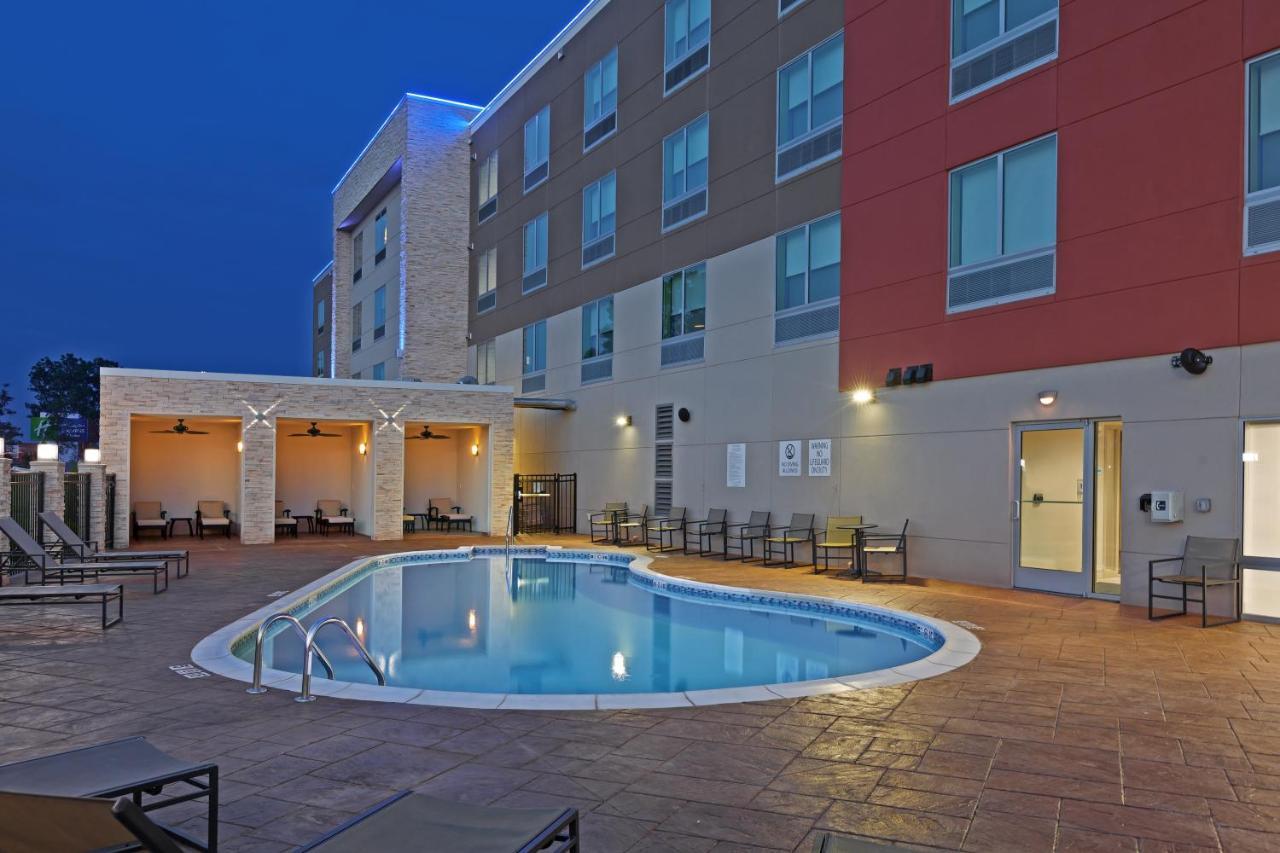 Holiday Inn Express & Suites Tulsa South - Woodland Hills By Ihg Exterior photo